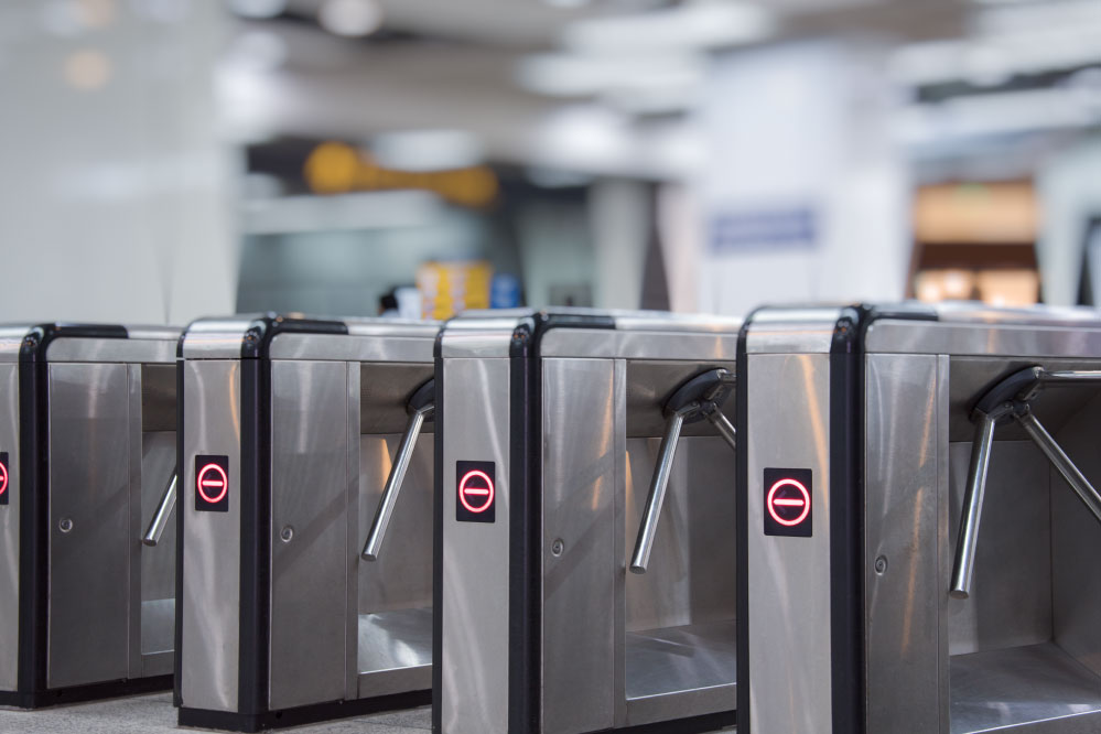 Torniquetes-y-pasillos